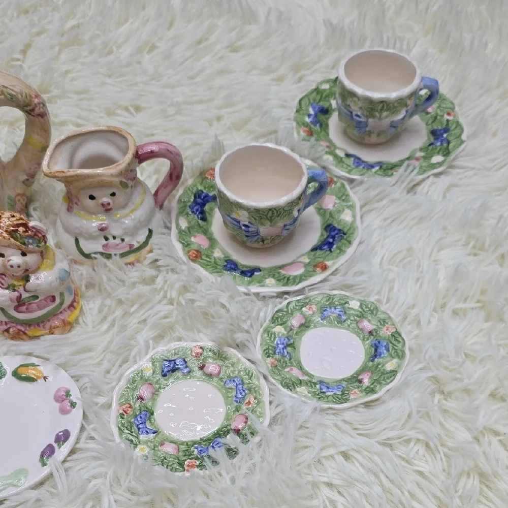 Vintage Charming Ceramic Tea Set with Floral and Animal Designs - Picture 4 of 4
